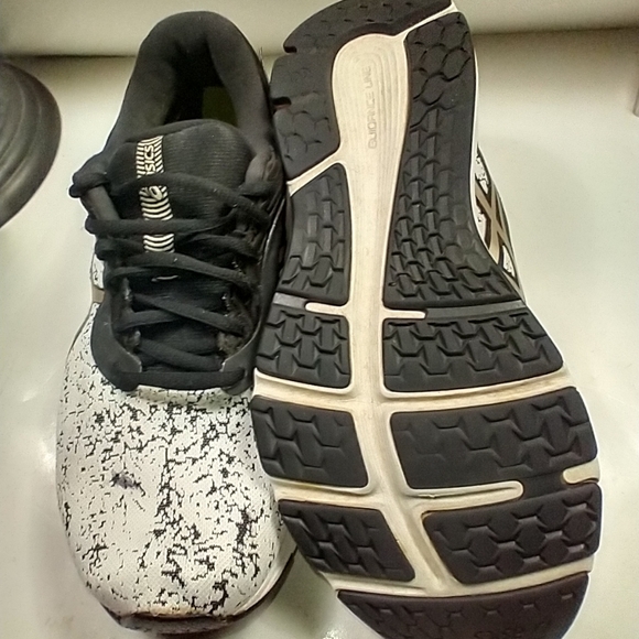 Asics Gel-Pulse 11 SPS Running Shoes Women's sz 10 (1022A237) - Picture 8 of 10